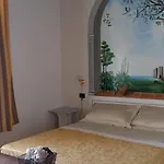 מלון Casa Fontana ספולטו